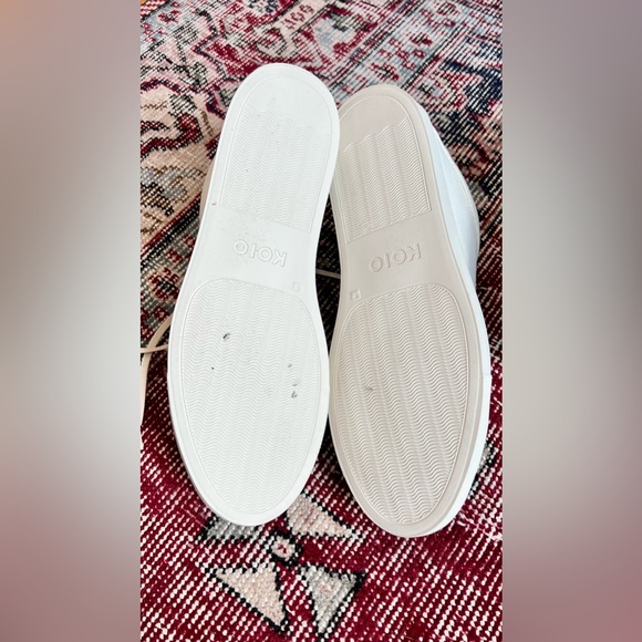 KOIO Capri Canvas Sneakers - Picture 4 of 4